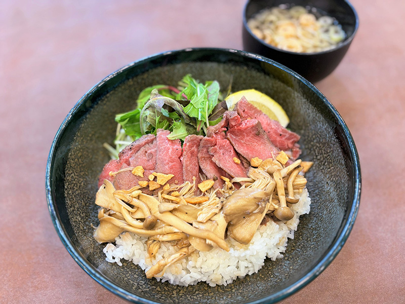 秋・前沢牛スタミナ丼