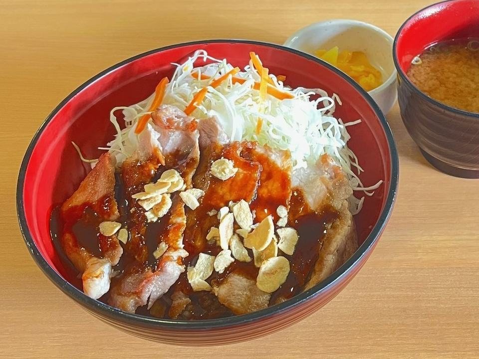 雪室熟成豚のトンテキ丼