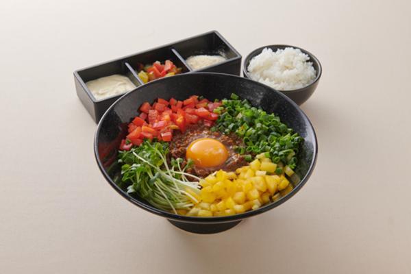 第1位「彩食三昧　チーズとタルタルのカレーまぜうどん」のイメージ画像