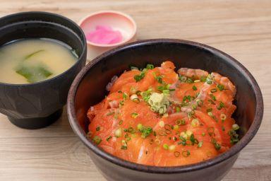 第2位「岩手県産サーモン丼」のイメージ画像