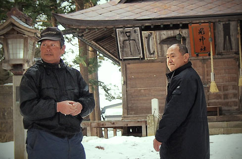 （写真左から）今回の取材に同行してくれた藤田さんと神さん