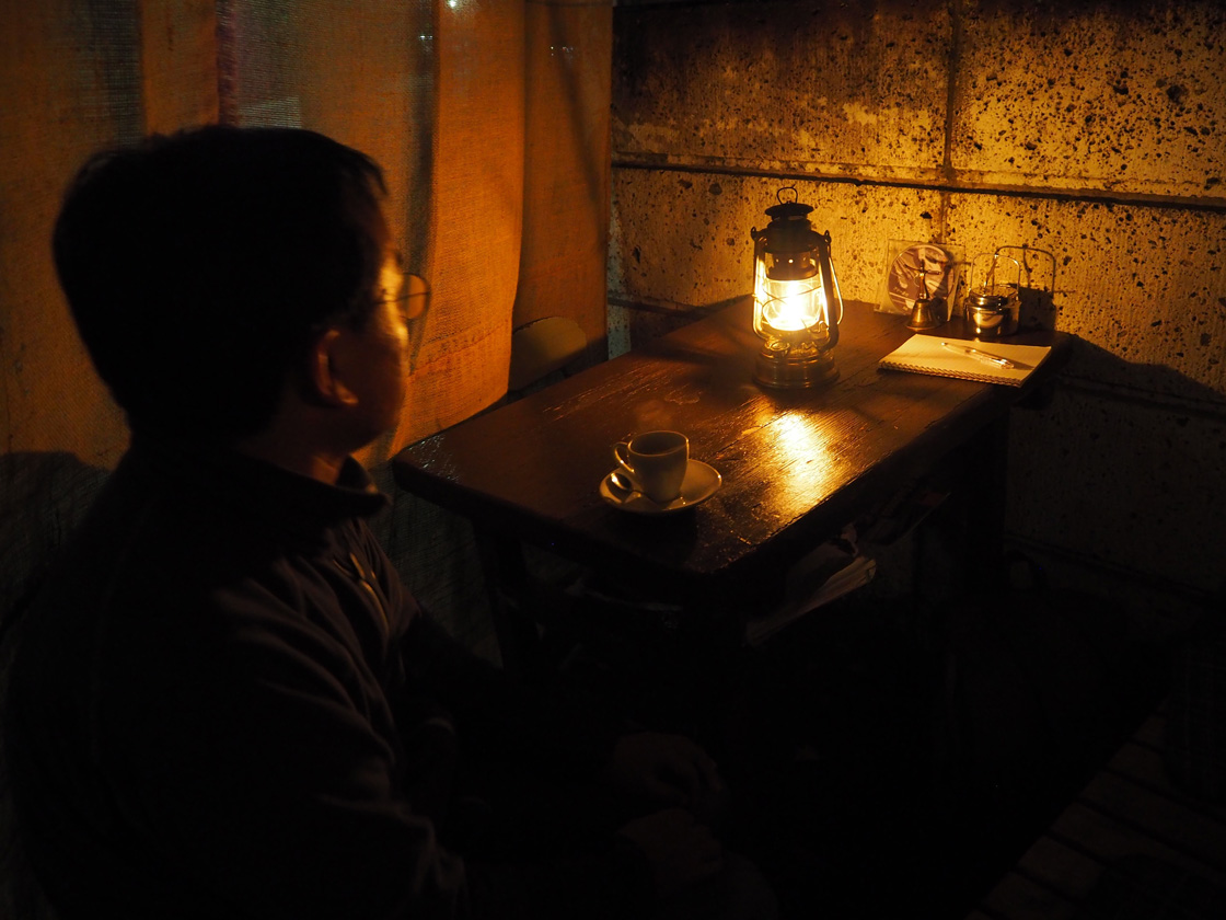 45年間灯り続ける魔法のランプ 真夜中の珈琲屋台 カフェ アラジン 未知の細道 ドラぷら