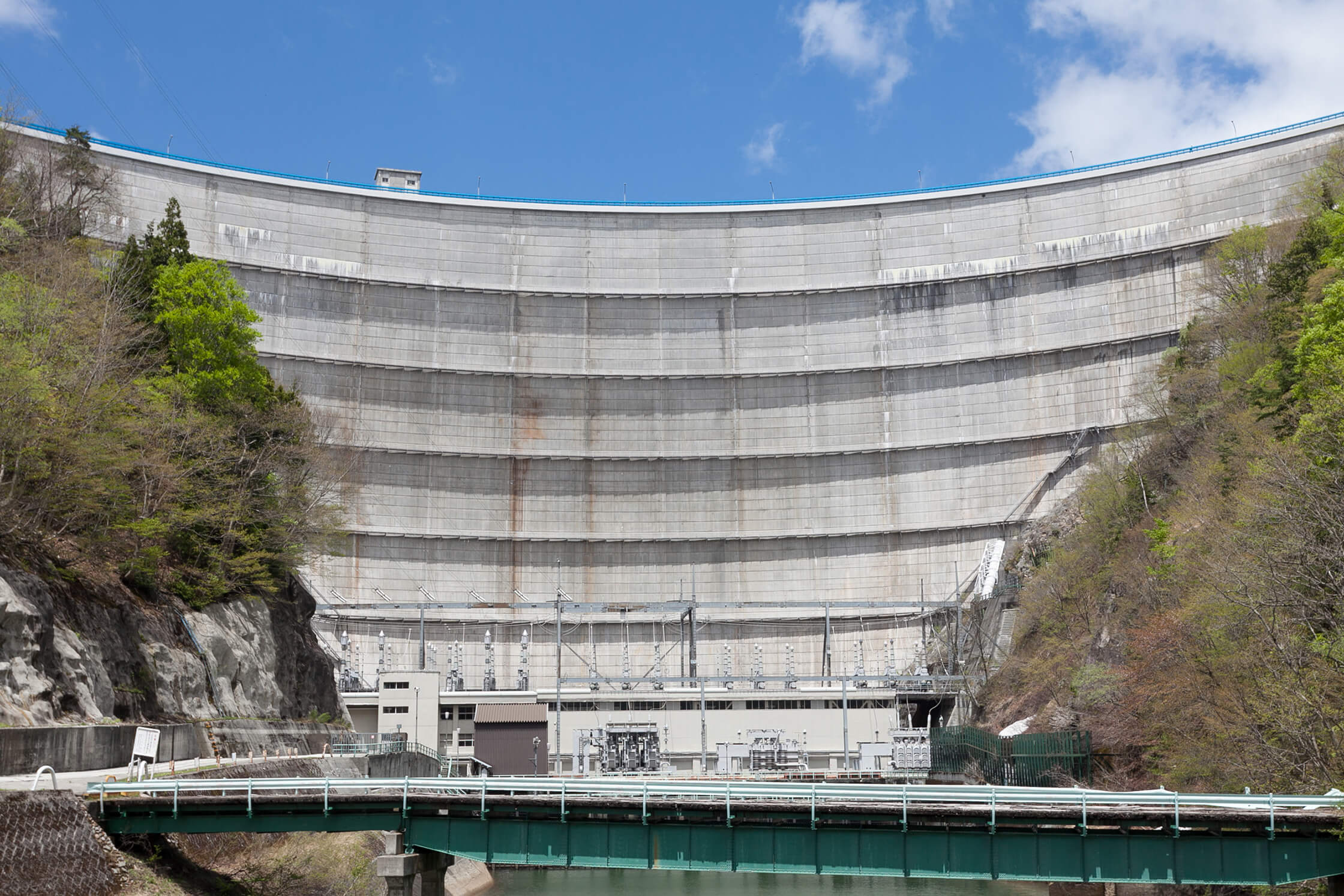 ダムの聖地 みなかみ やぎなら ダム 大迫力の点検放流を見に行く 未知の細道 ドラぷら